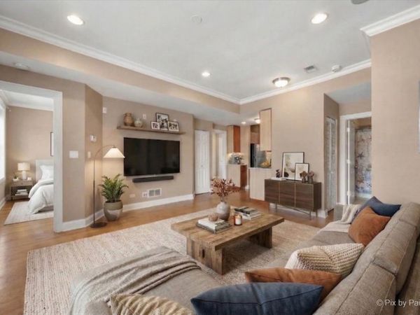 6146 N Ravenswood Avenue, Unit 2, Chicago, IL 60660