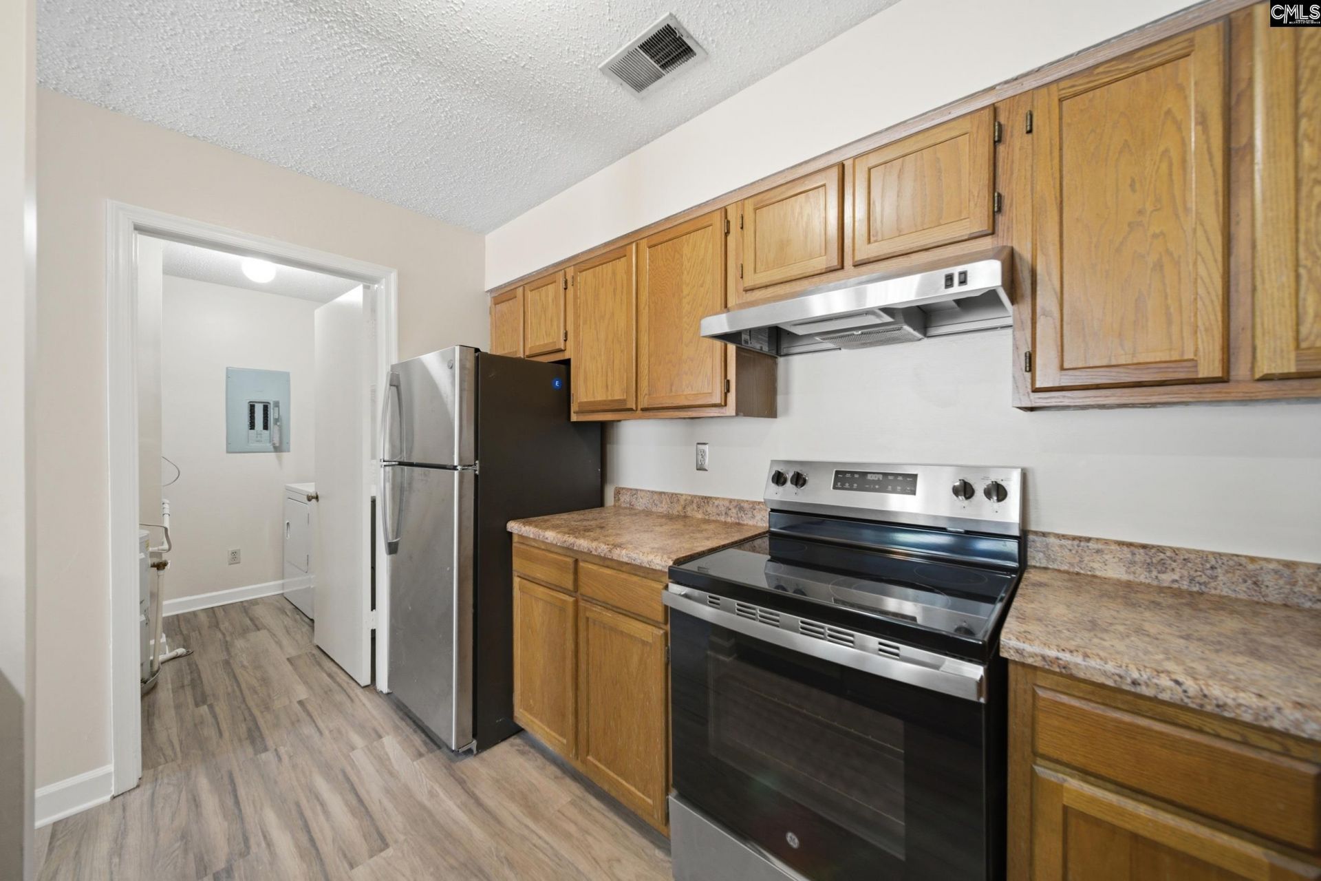 448 Deerwood Street Photo 11