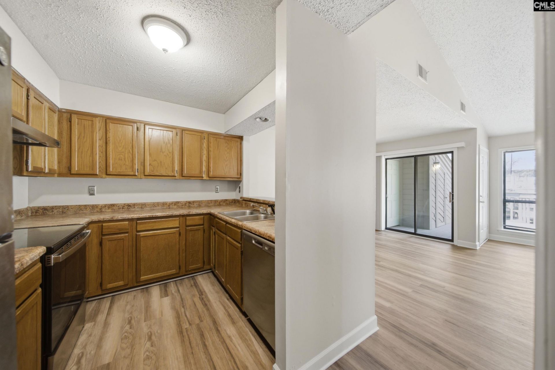 448 Deerwood Street Photo 13