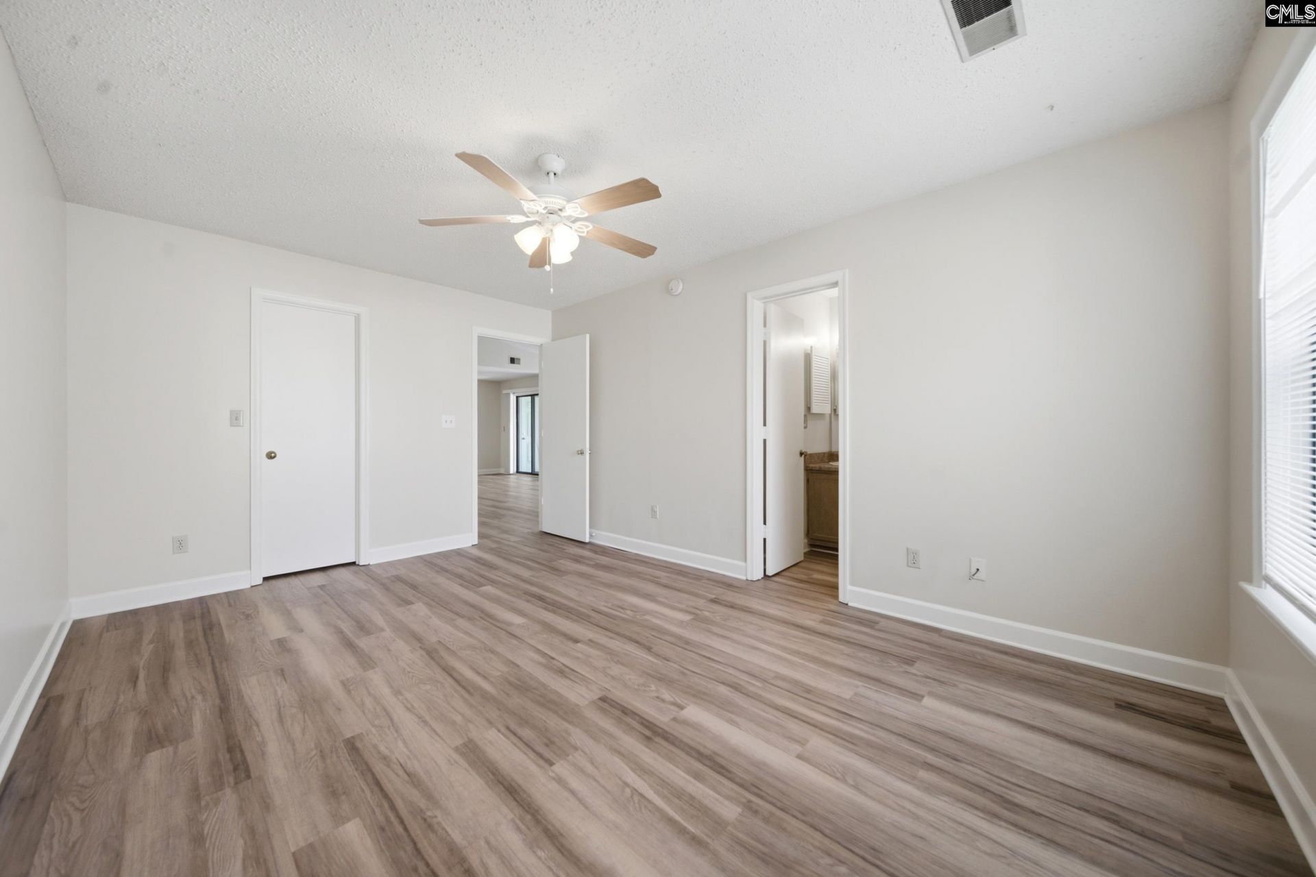 448 Deerwood Street Photo 16