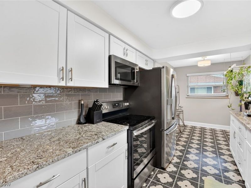 4527 W Ranchview Avenue, North Olmsted, OH 44070 Photo 14