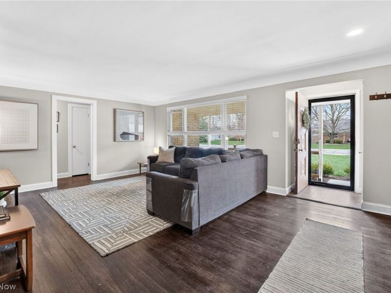 4527 W Ranchview Avenue, North Olmsted, OH 44070 Photo 4