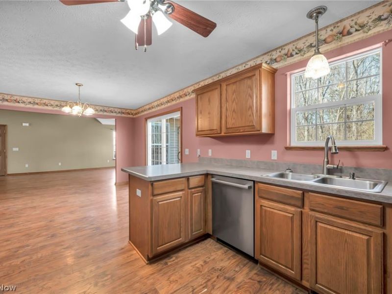 39896 Hope Court, Elyria, OH 44035 Photo 10