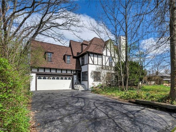 1284 Overlook Road , Lakewood, OH 44107