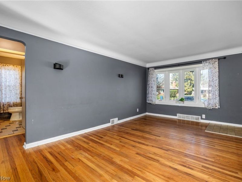 6017 Hodgman Drive, Parma Heights, OH 44130 Photo 13