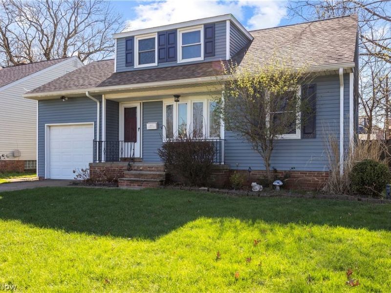 6017 Hodgman Drive, Parma Heights, OH 44130 Photo 2