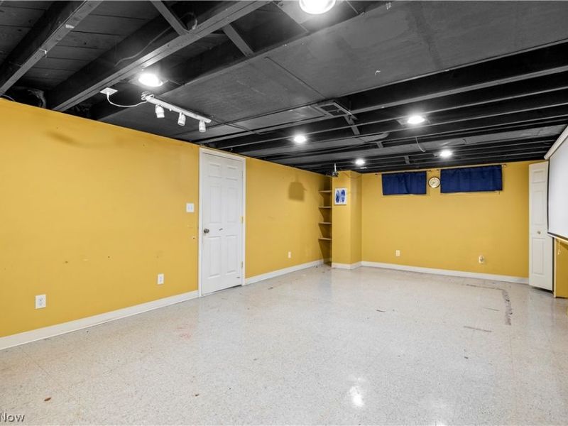 6017 Hodgman Drive, Parma Heights, OH 44130 Photo 32