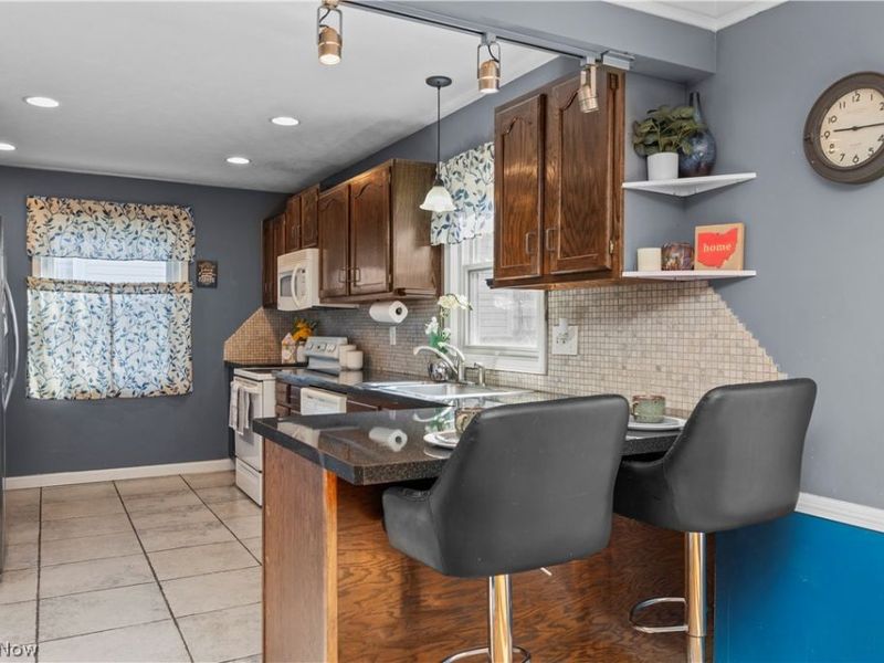 6017 Hodgman Drive, Parma Heights, OH 44130 Photo 7