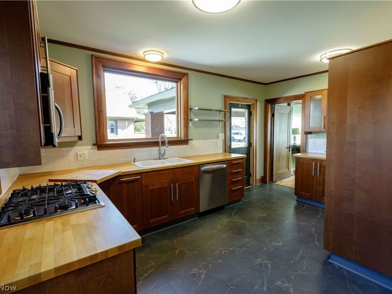 121 Wilson Avenue, Waynesburg, OH 44688 Photo 8