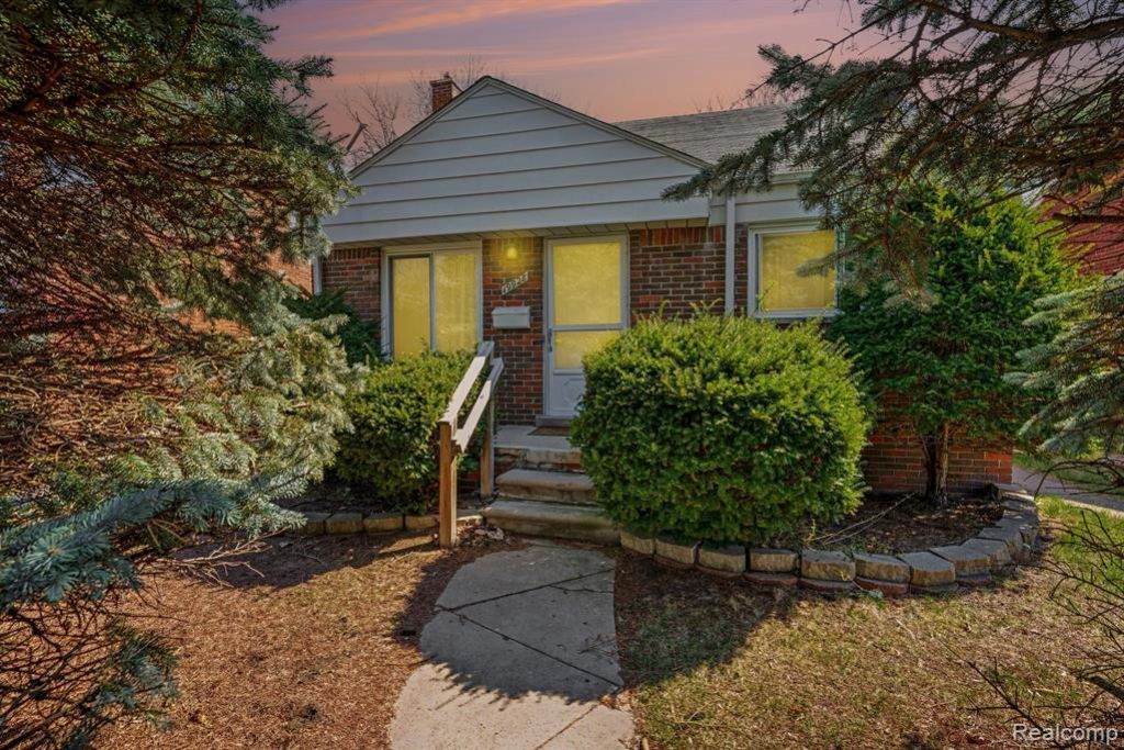 19928 Pierson Street, Detroit, MI 48219 Main Photo