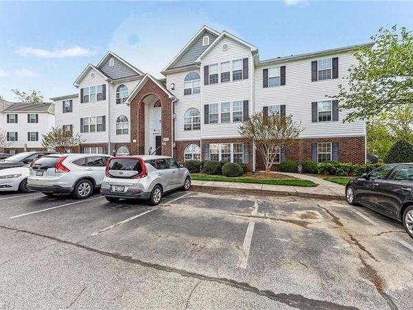 4302 Timberbrooke Drive, Unit 1D, Greensboro, NC 27409