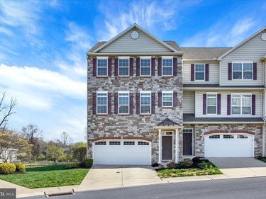 19 INDIANA CIRCLE, LEMOYNE, PA 17043