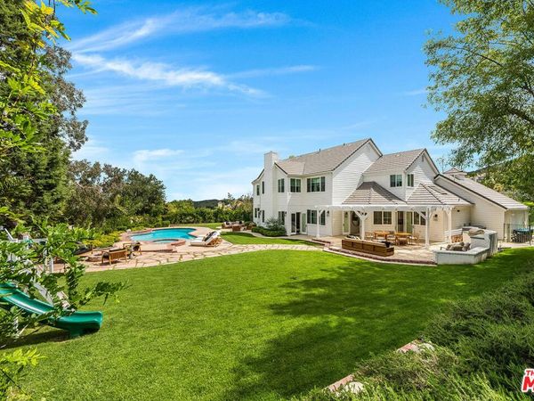 24049 Chestnut Way, Calabasas, CA 91302