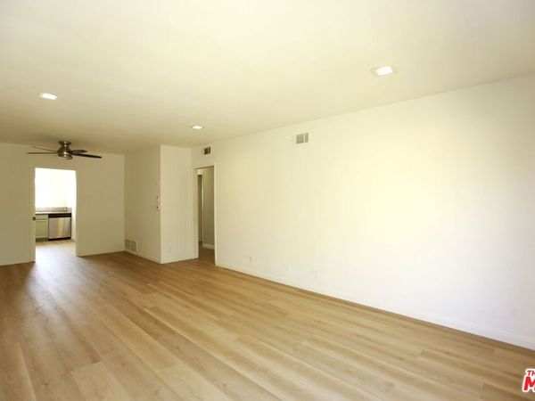 1323 S Ridgeley Drive, Unit 5, Los Angeles, CA 90019