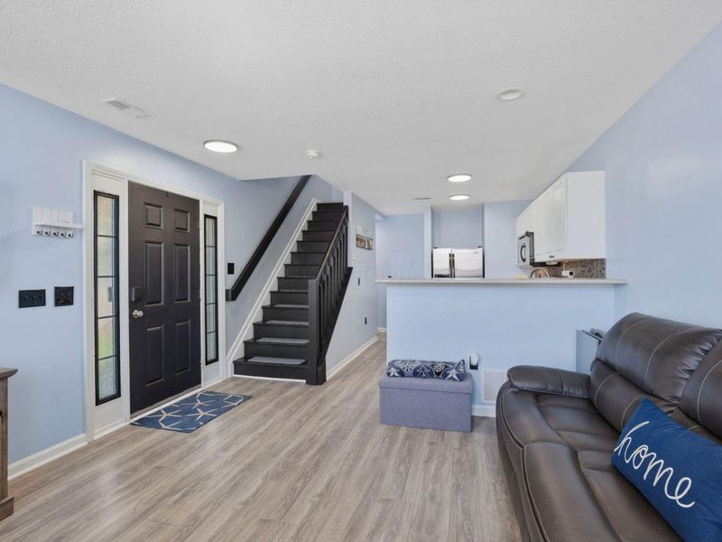 6530 Crab Apple Drive , Unit B, Canal Winchester, OH 43110 Photo 3