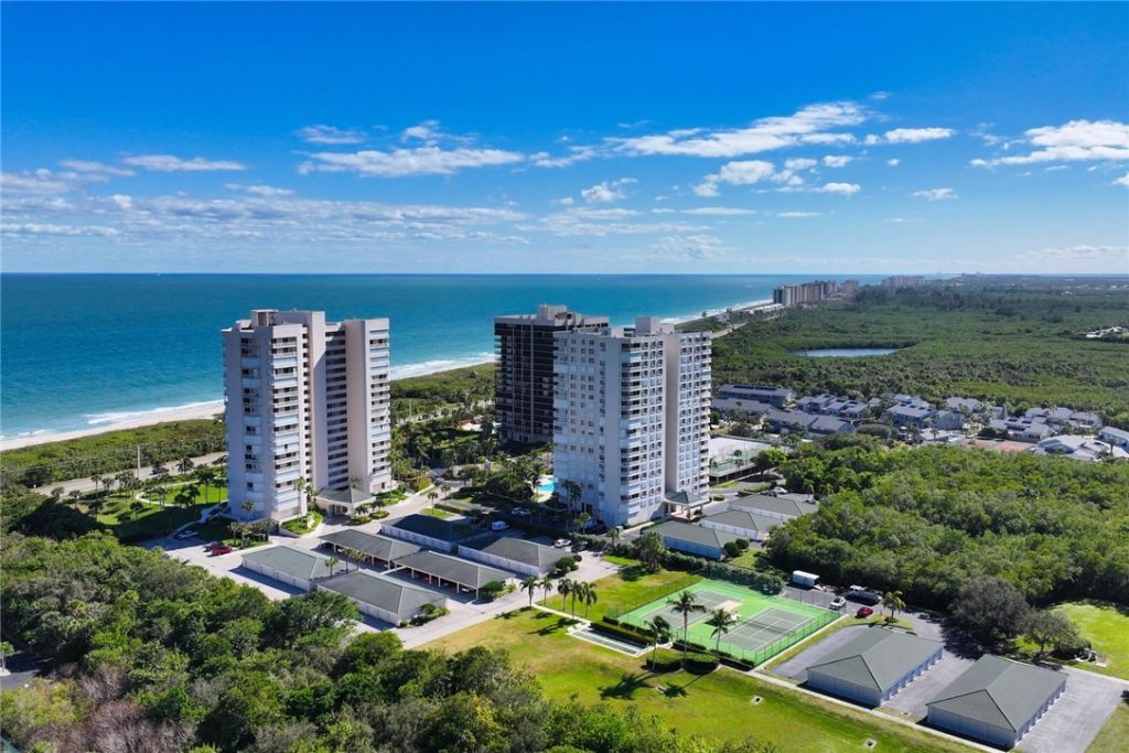 5051 N Highway A1a, Unit 8-2, Hutchinson Island, FL 34949 Photo