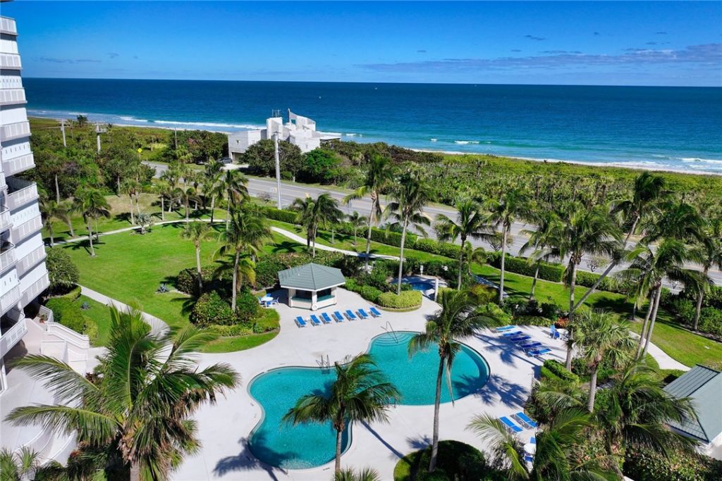 5051 N Highway A1a, Unit 8-2, Hutchinson Island, FL 34949 Photo