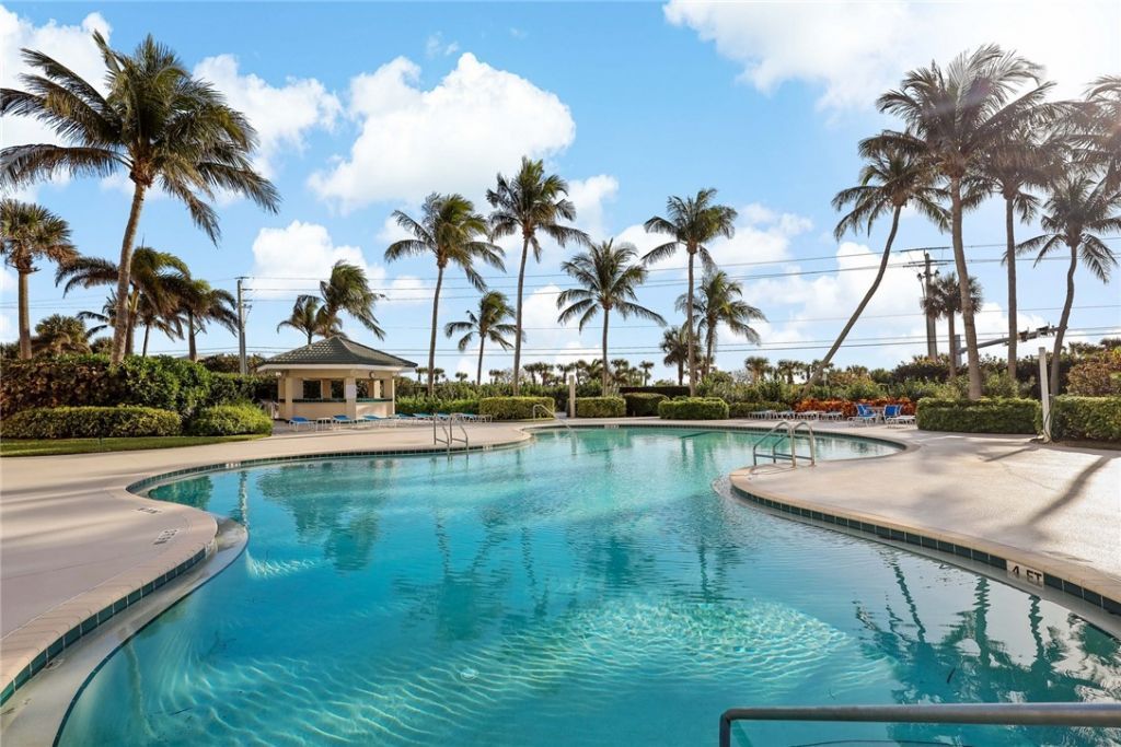 5051 N Highway A1a, Unit 8-2, Hutchinson Island, FL 34949 Photo