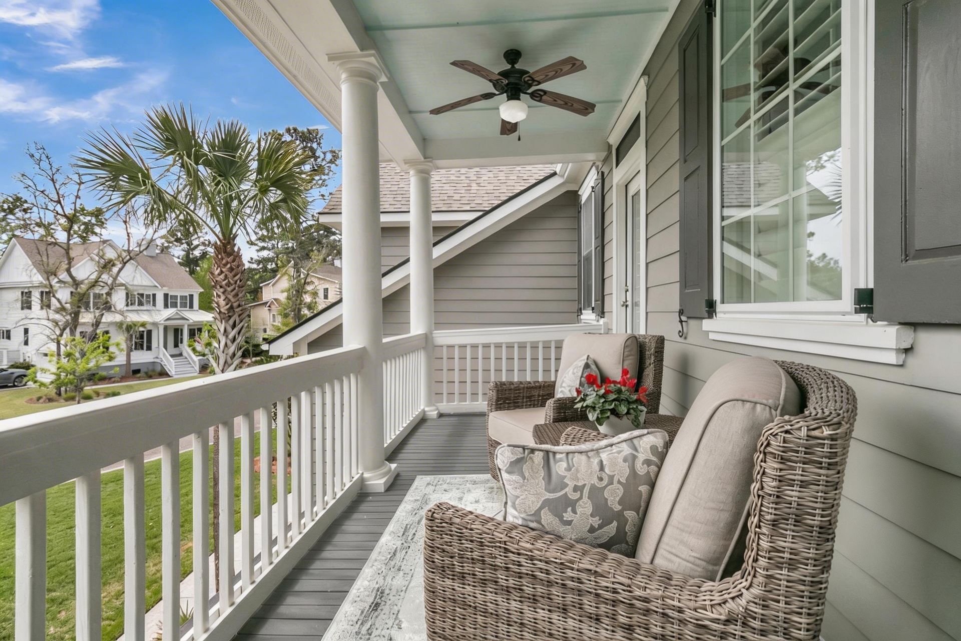 1563 Capel Street Photo 11