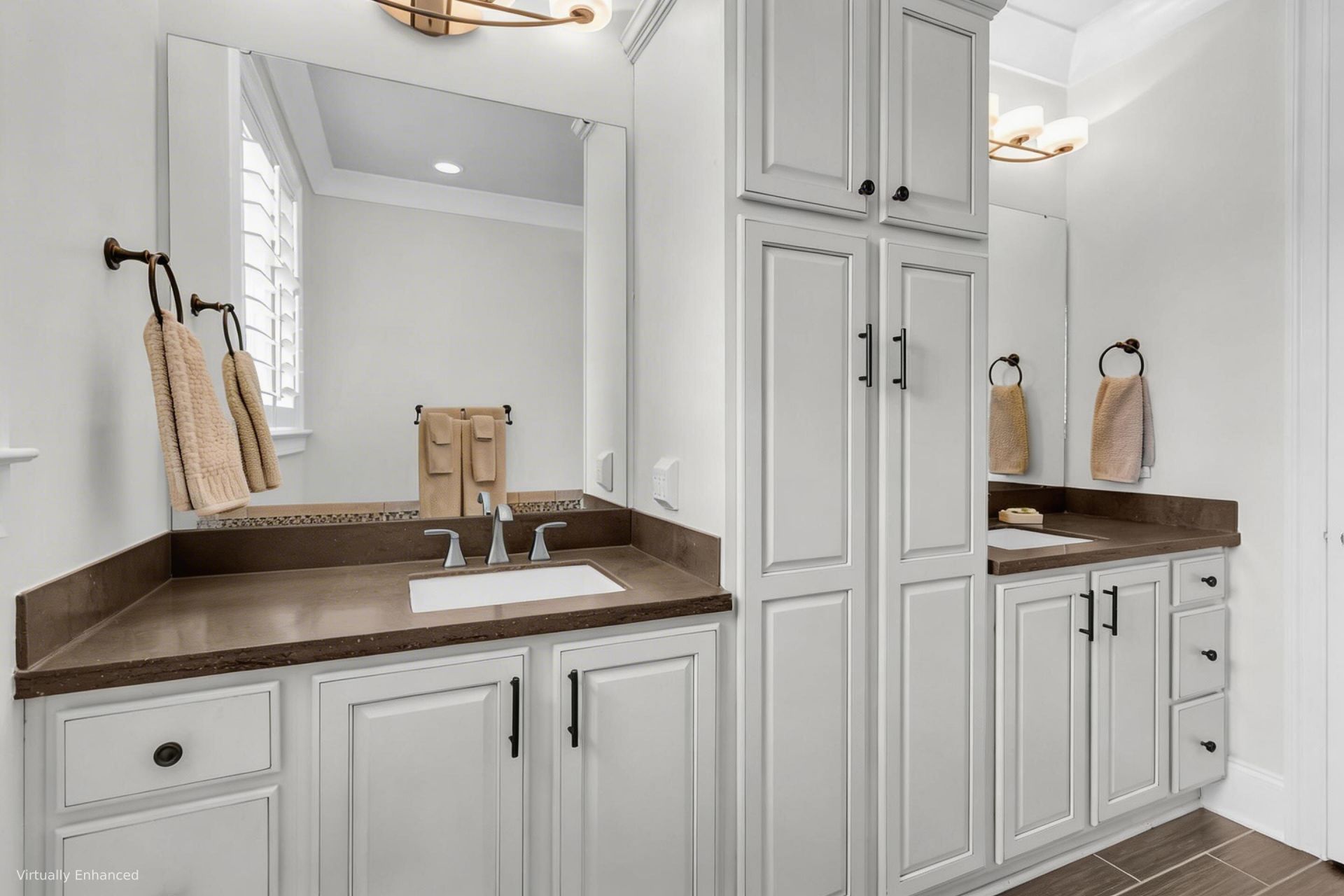 1563 Capel Street Photo 37