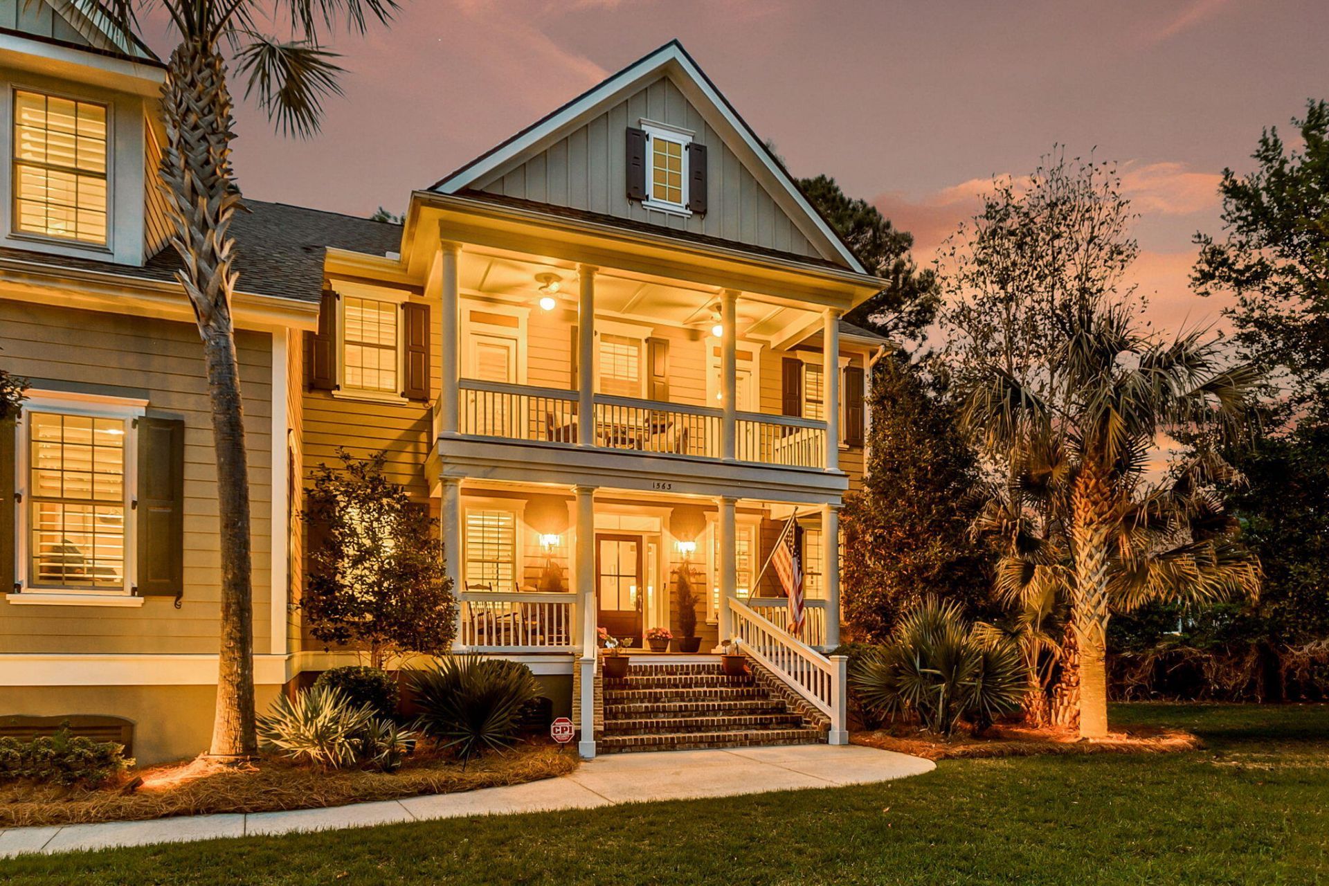 1563 Capel Street Photo 62