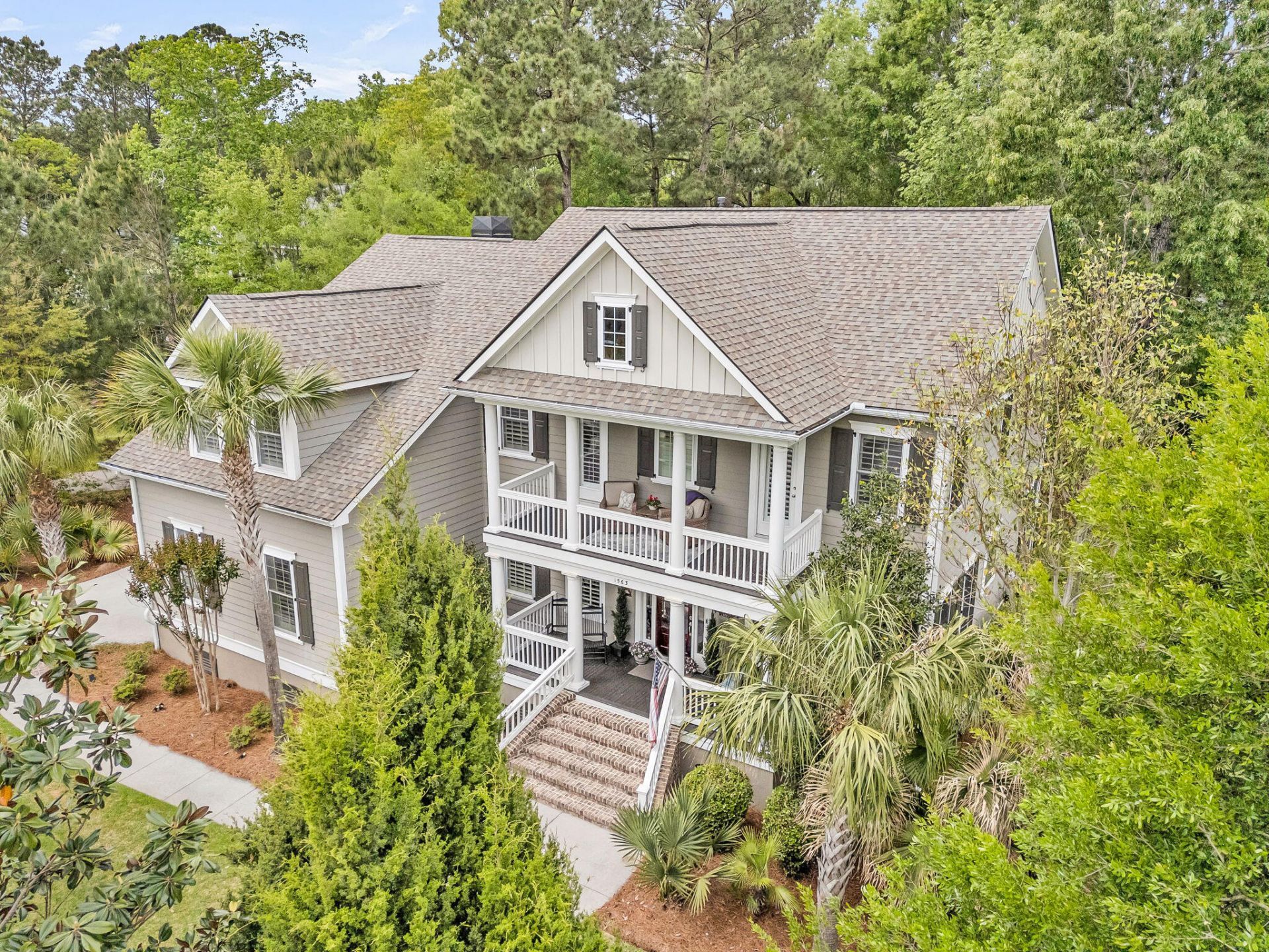 1563 Capel Street Photo 8