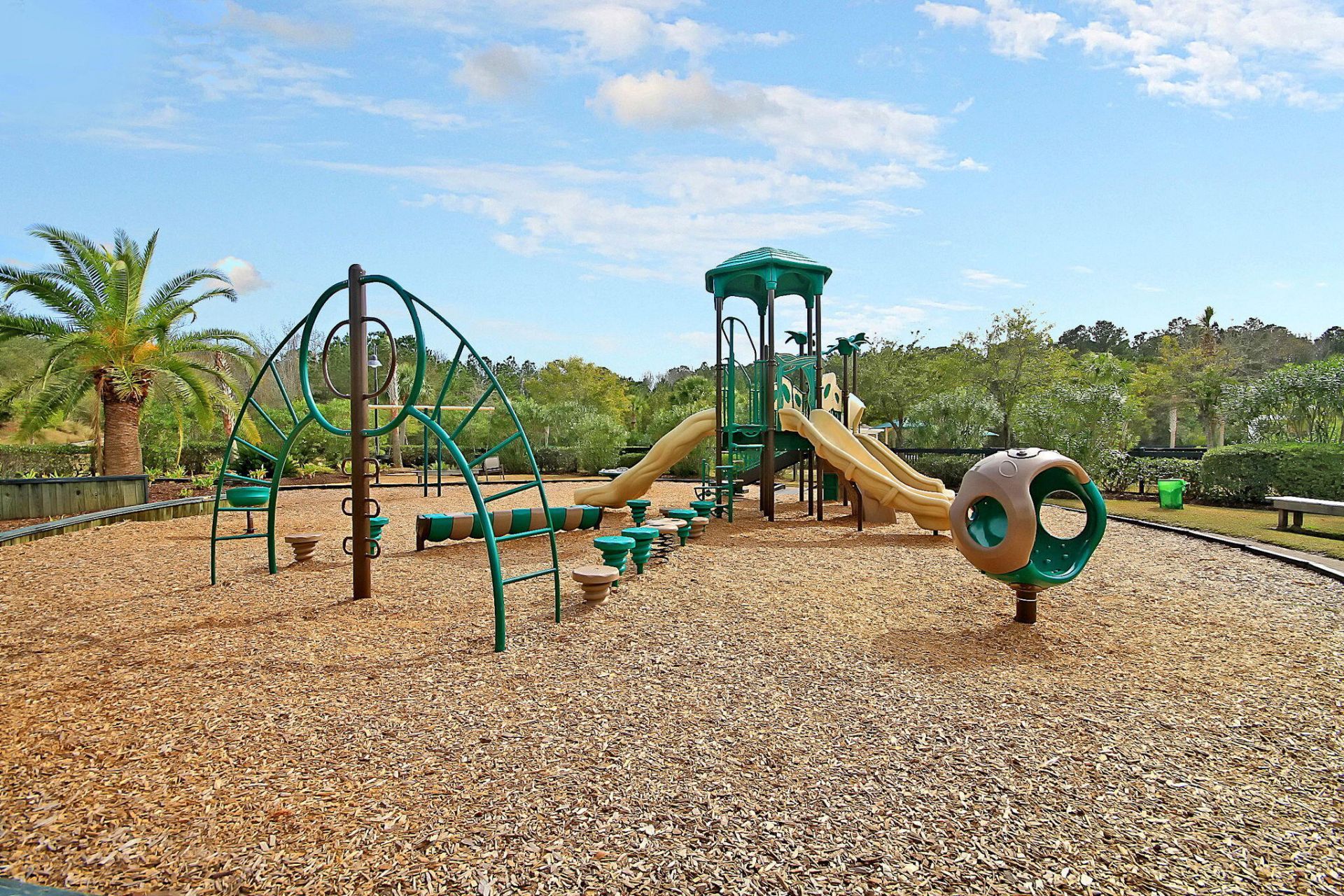 1563 Capel Street Photo 94