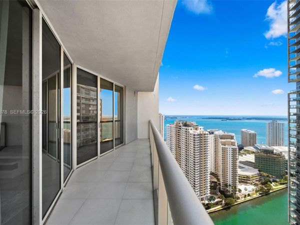 475 Brickell Ave, Unit 3711, Miami, FL 33131
