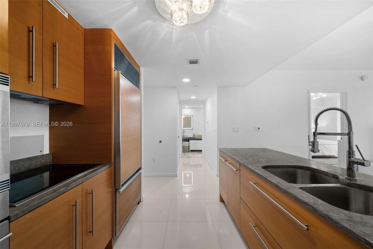 475 Brickell Ave, Unit 3711, Miami, FL 33131 Photo