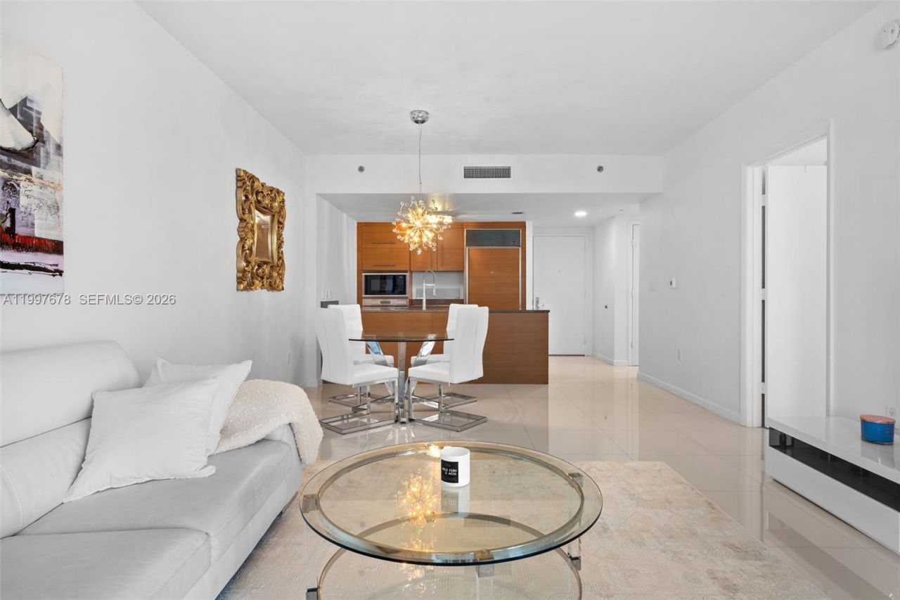 475 Brickell Ave, Unit 3711, Miami, FL 33131 Photo