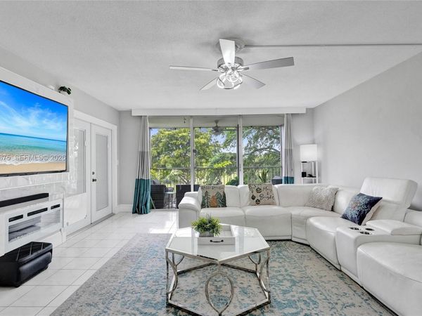 2651 S Course Dr , Unit 410, Pompano Beach, FL 33069