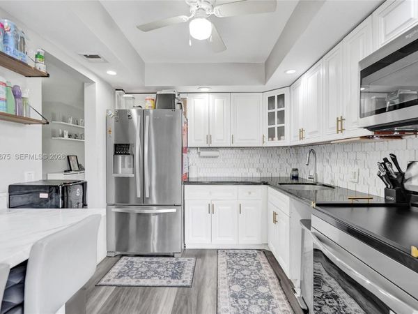 2651 S Course Dr, Unit 410, Pompano Beach, FL 33069