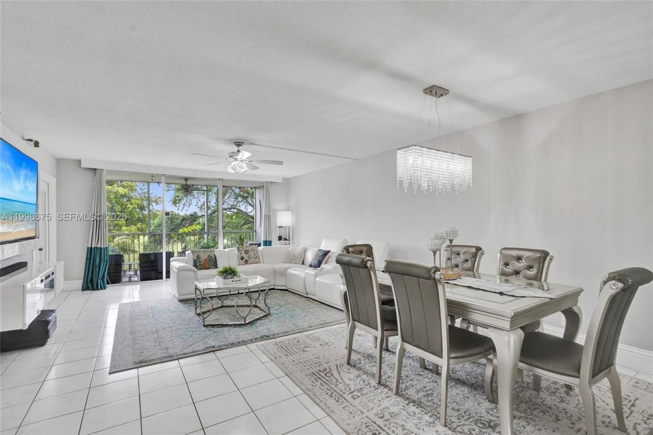 2651 S Course Dr, Unit 410, Pompano Beach, FL 33069 Photo