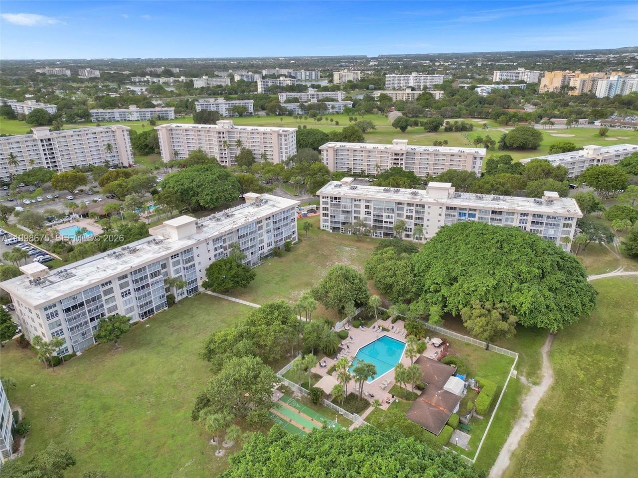 2651 S Course Dr, Unit 410, Pompano Beach, FL 33069 Photo