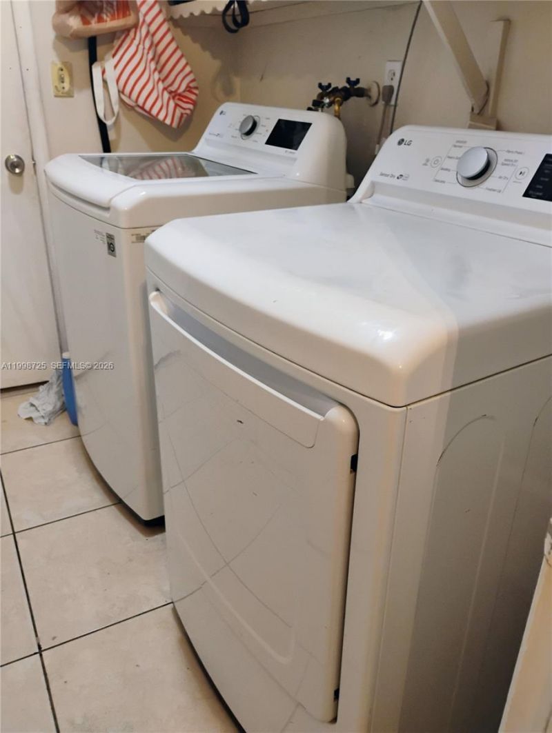 **** Thomas St, Unit 1, Hollywood, FL 33021 Photo