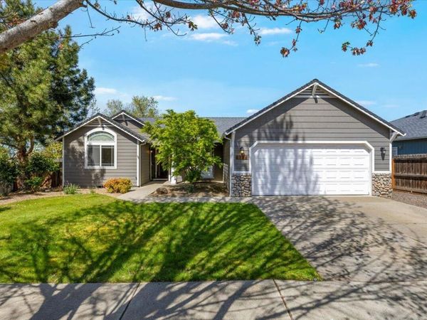 1794 Key Drive, Medford, OR 97501