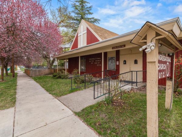 2154 Garden Avenue, Klamath Falls, OR 97601