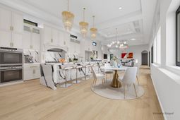 9169 Marina Pkwy. photo 4