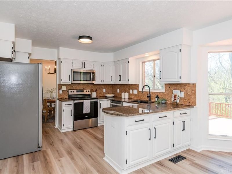 5429 Brigade Court, Green Township, OH 45239 Photo 11