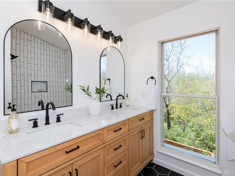 5429 Brigade Court, Green Township, OH 45239 Photo 18