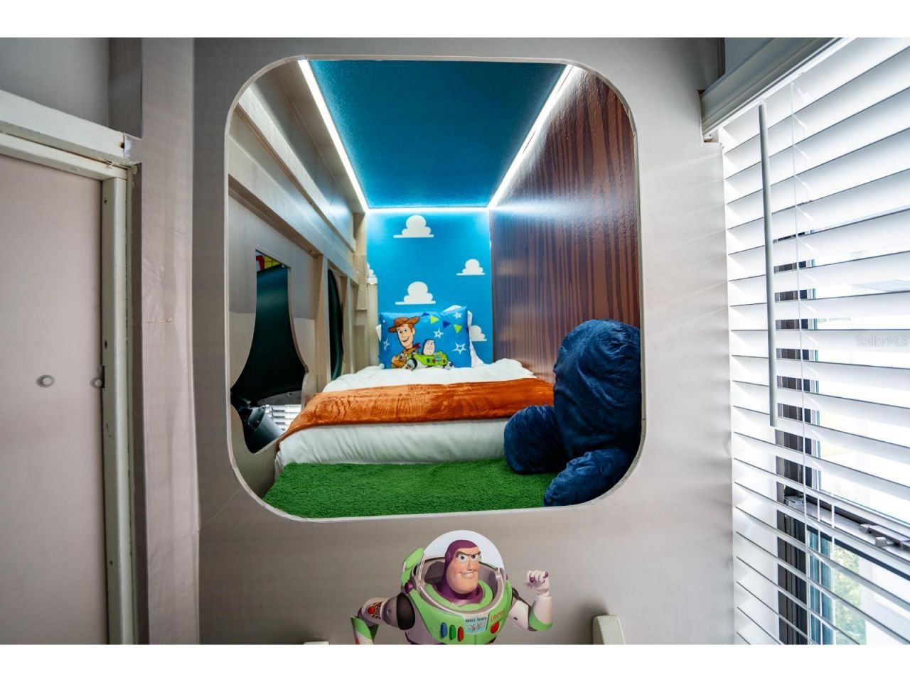 1443 Butterfly Milkweed Court, Davenport, FL 33837 Photo