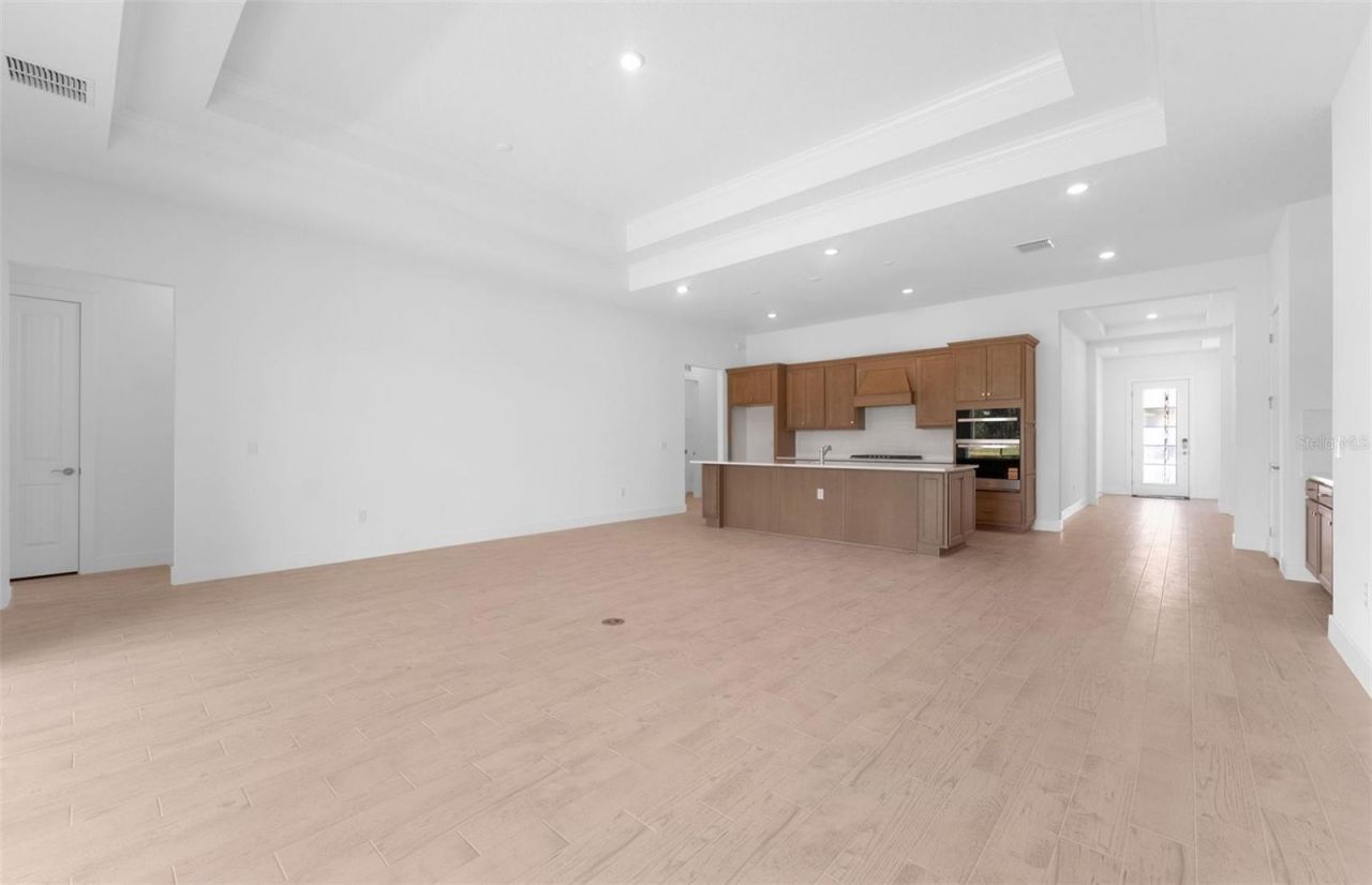 37327 Gunnison Drive , Zephyrhills, FL 33540 Photo