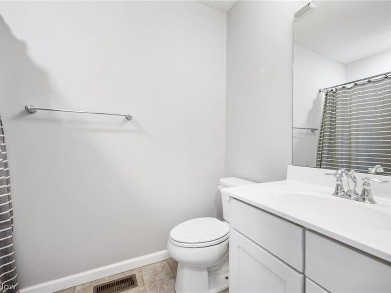 1410 Hopkins Avenue, Lakewood, OH 44107 Photo 28