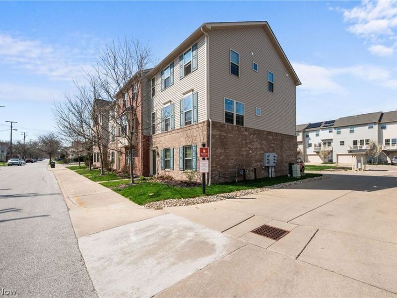 1410 Hopkins Avenue, Lakewood, OH 44107 Photo 36