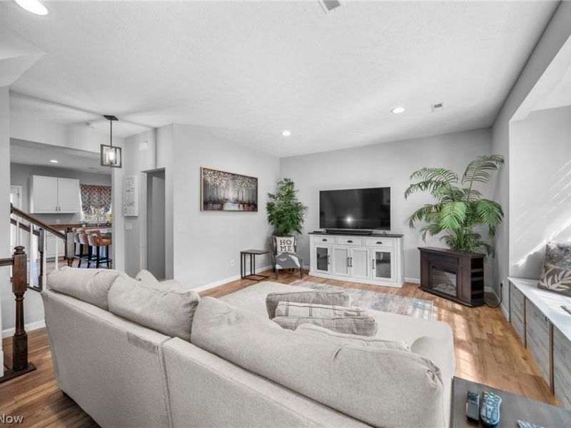 1410 Hopkins Avenue, Lakewood, OH 44107 Photo 5