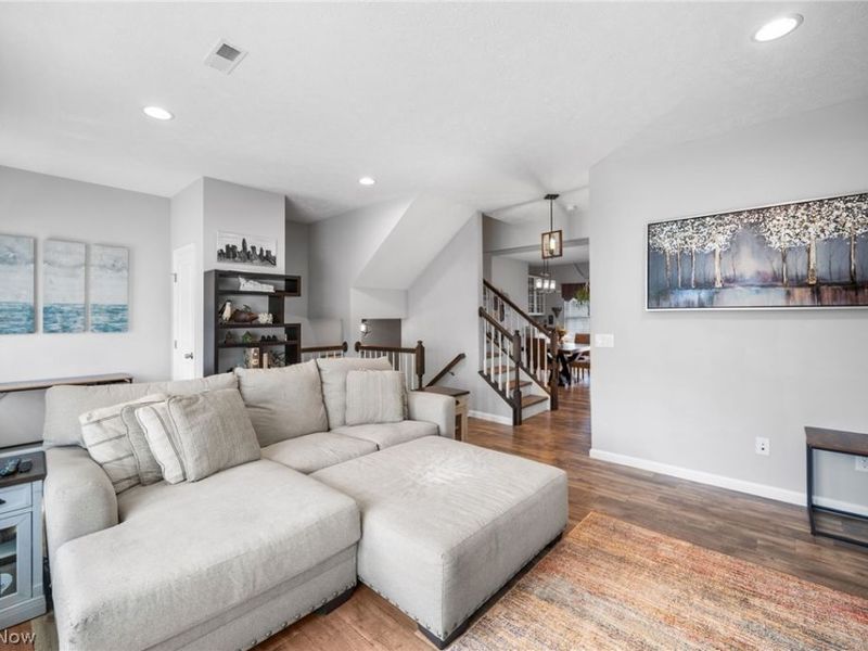 1410 Hopkins Avenue, Lakewood, OH 44107 Photo 8