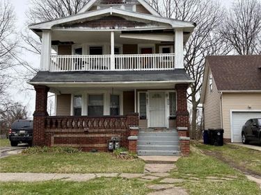 957 Parkway Road, Cleveland, OH 44108