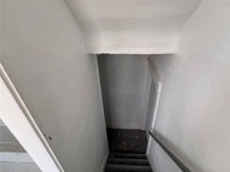 957 Parkway Road, Cleveland, OH 44108 Photo 14