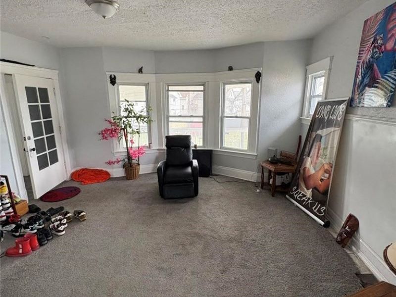 957 Parkway Road, Cleveland, OH 44108 Photo 3