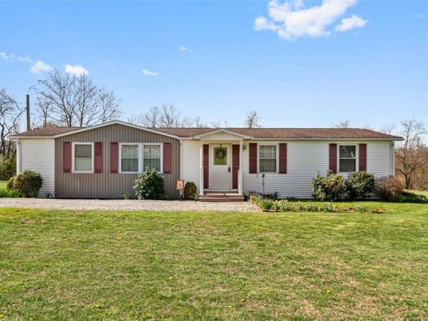 413 Pittsburgh St, New Derry, PA 15671